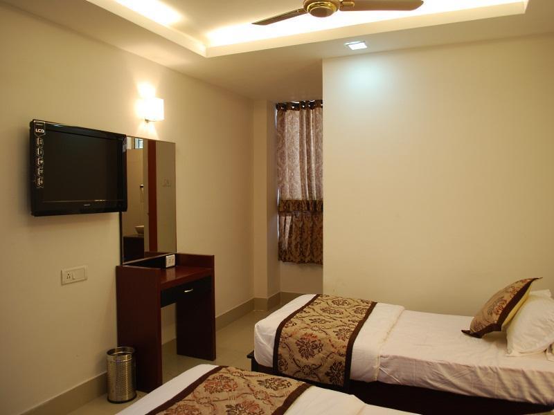 باتنا Hotel Elevens Inn المظهر الخارجي الصورة